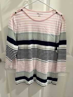The Togg shop women’s shirt